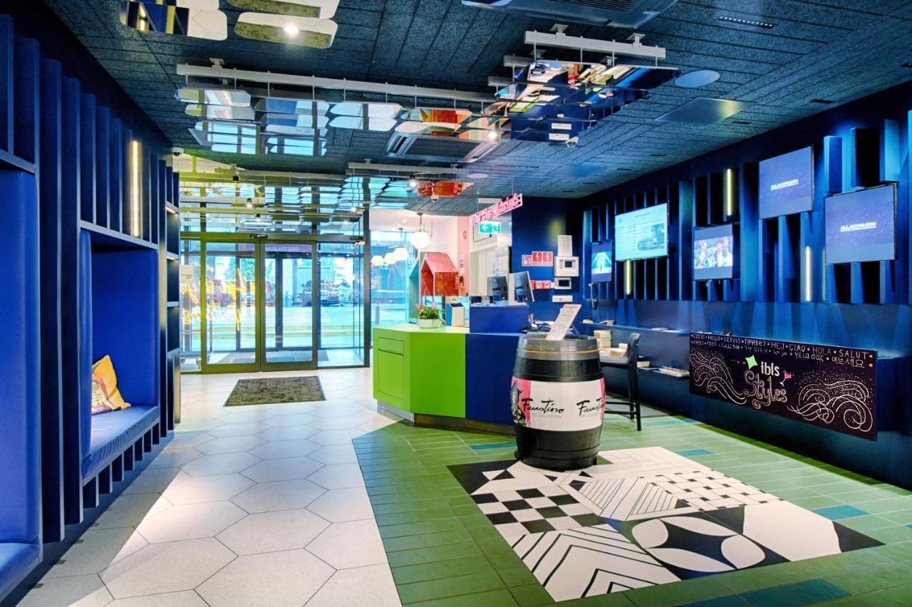 Ibis Styles Warszawa Centrum Bagian luar foto