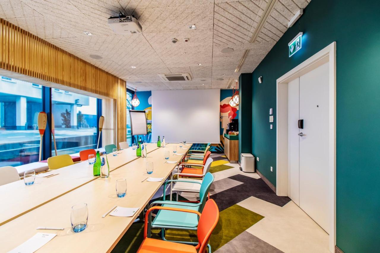 Ibis Styles Warszawa Centrum Bagian luar foto